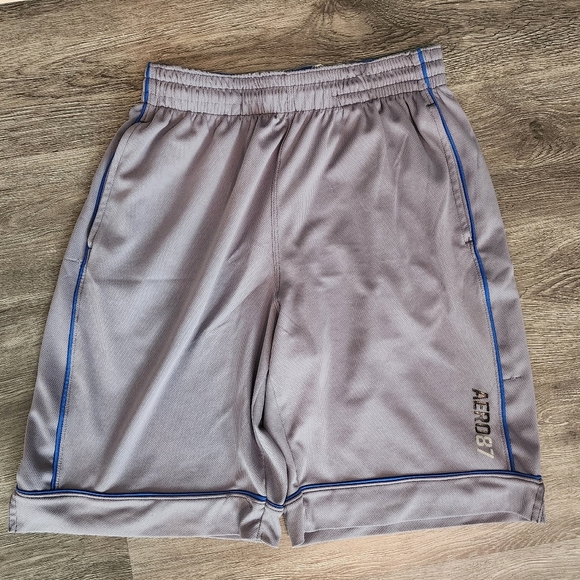 Aeropostale men's gray athletic shorts - Picture 1 of 7